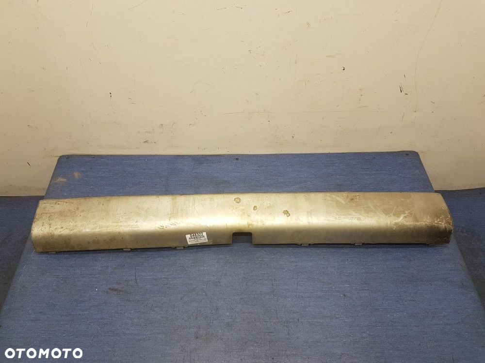 MERCEDES-BENZ VIANO W639 ZDERZAK TYŁ - 1