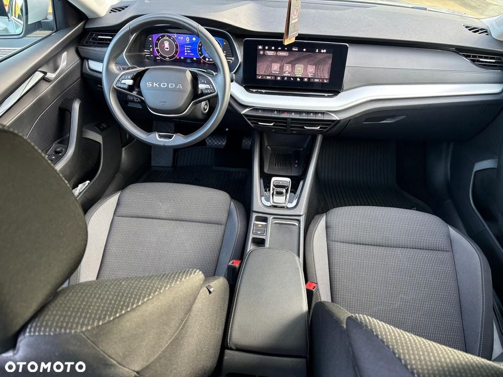 Skoda Octavia 1.5 TSI mHEV Drive Selection DSG - 11