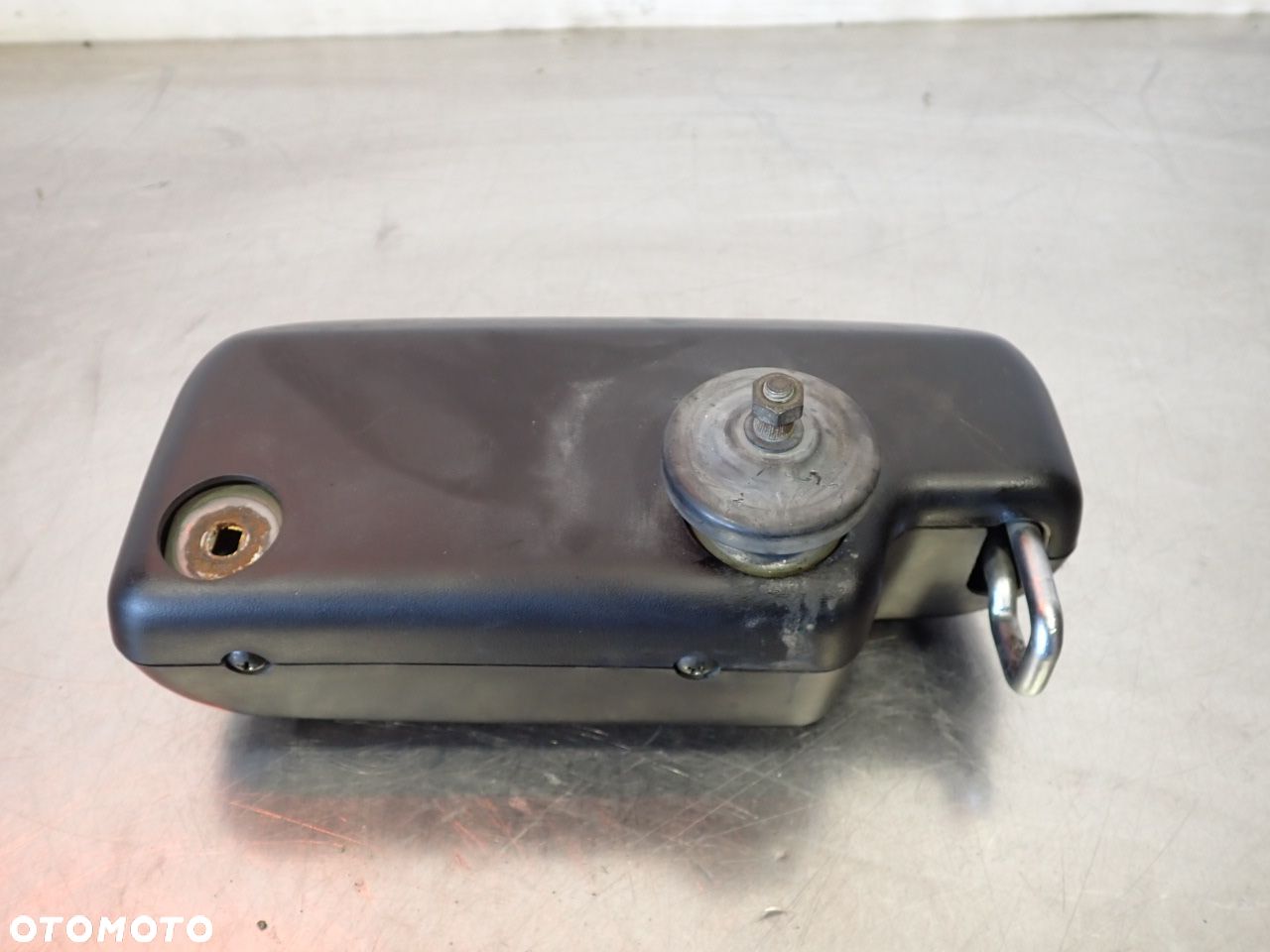 SILNICZEK WYCIERACZKI TYLNEJ HONDA CR-V I LIFT 34311-581 - 1
