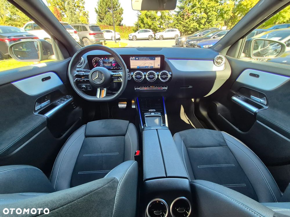 Mercedes-Benz GLA 200 AMG Line - 23