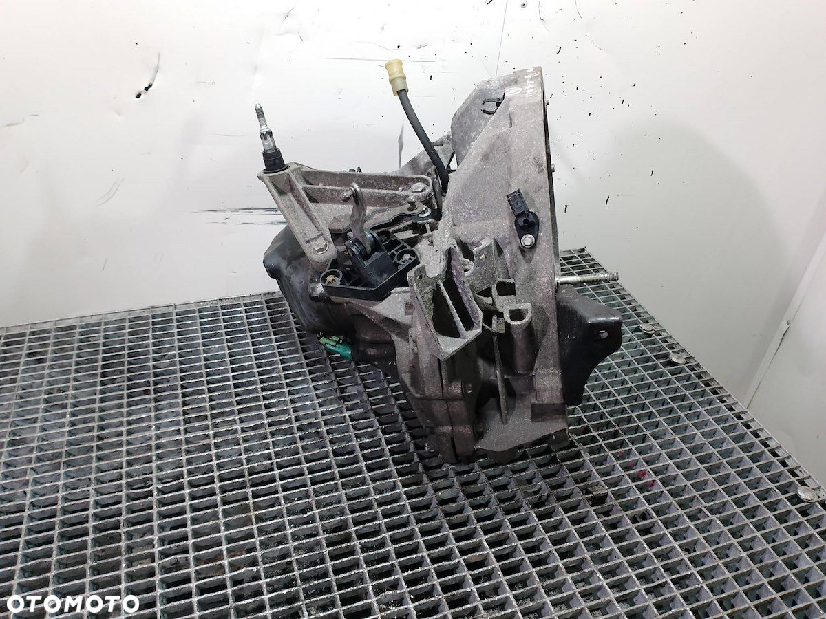 SKRZYNIA BIEGÓW MANUALNA RENAULT MEGANE II JR5118 1.5 DCI - 7