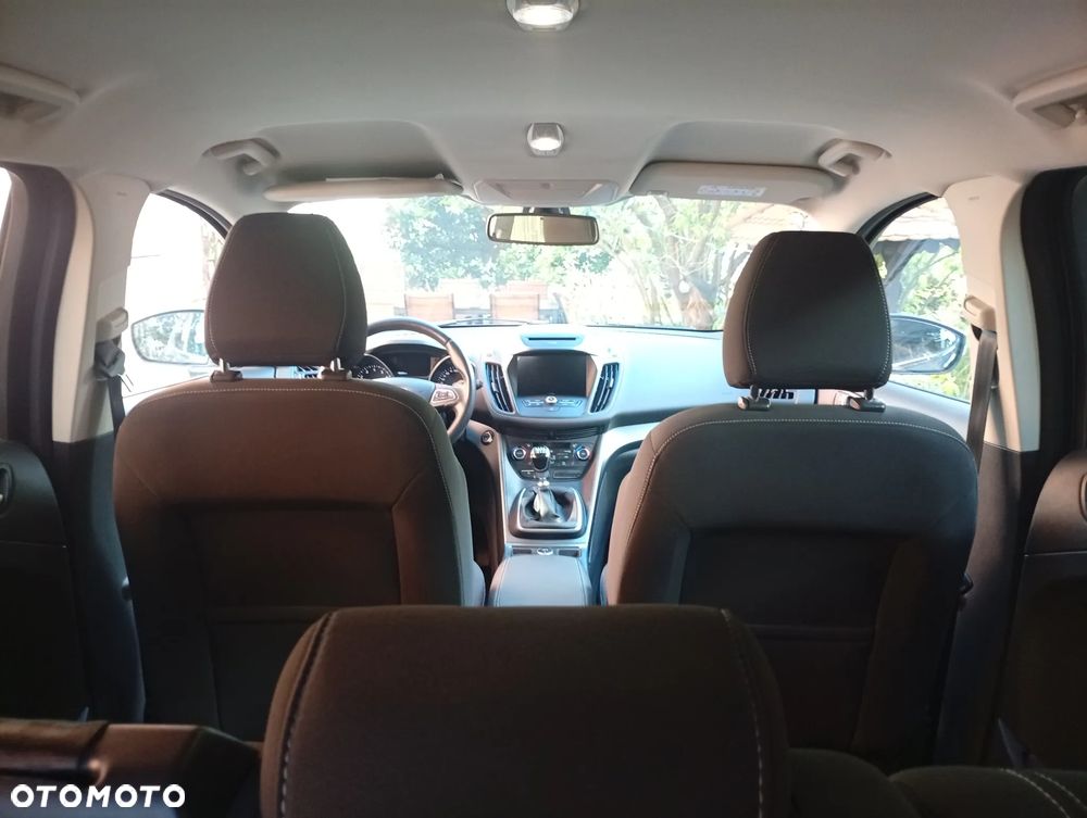 Ford Kuga 1.5 EcoBoost 2x4 Cool & Connect - 3