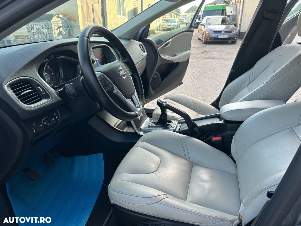 Volvo V40 D4 VEA Momentum - 6
