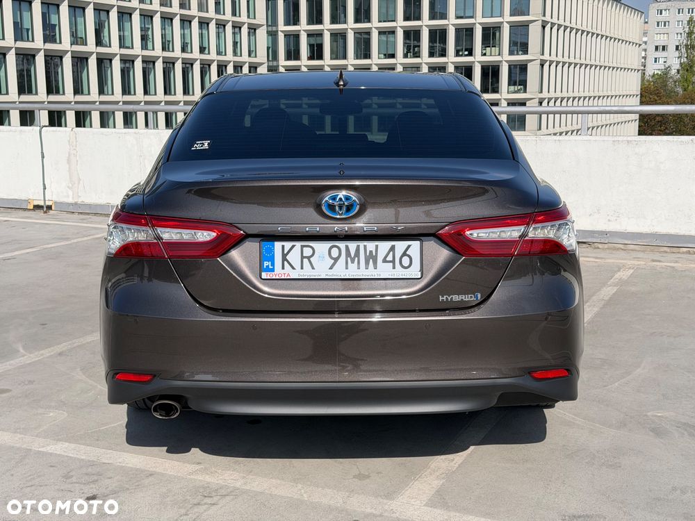Toyota Camry 2.5 Hybrid Executive CVT - 10