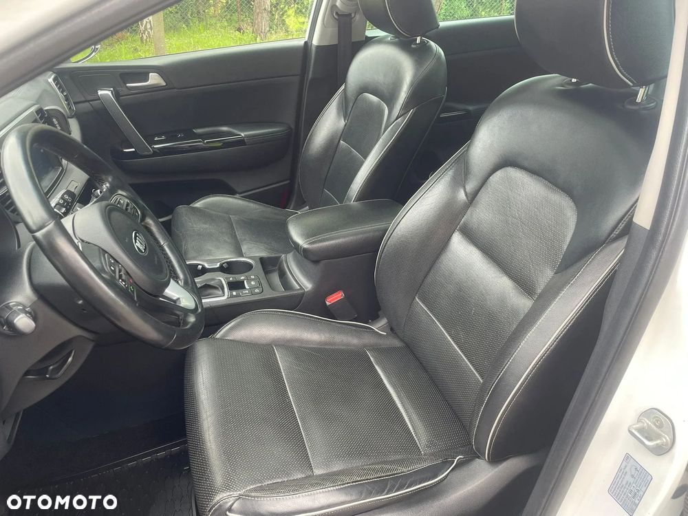 Kia Sportage 2,0 CRDI AWD Platinum - 26