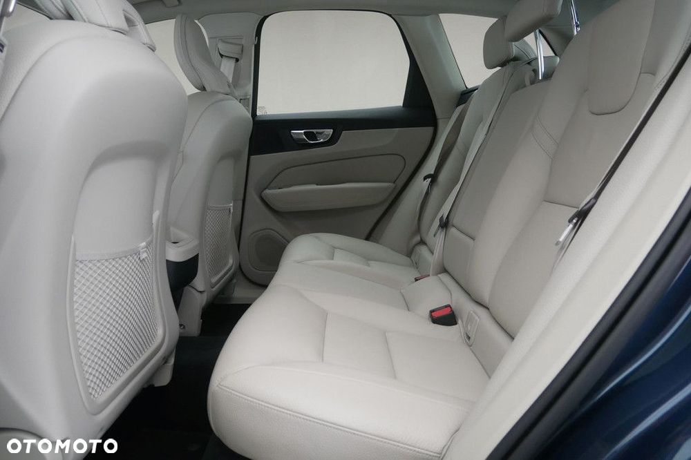 Volvo XC 60 B4 D AWD Plus Bright - 15