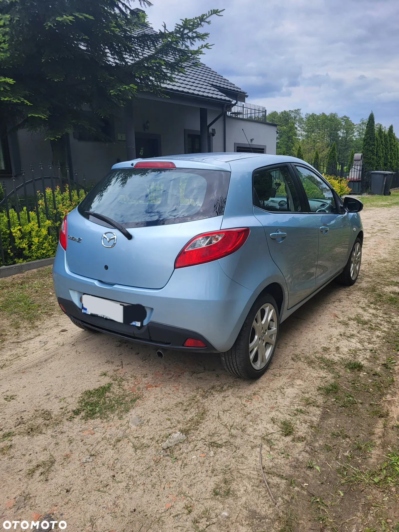 Mazda 2 - 5