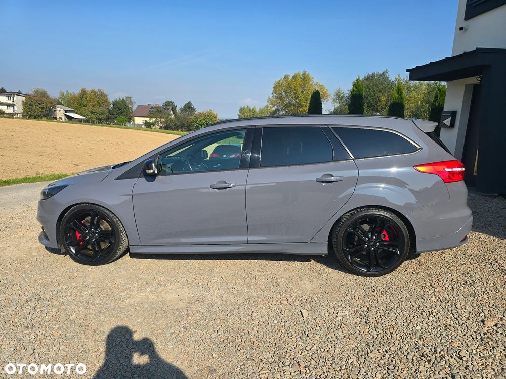Ford Focus - 11