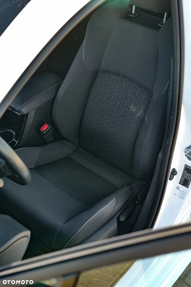 Toyota Corolla 1.8 Hybrid Comfort - 15
