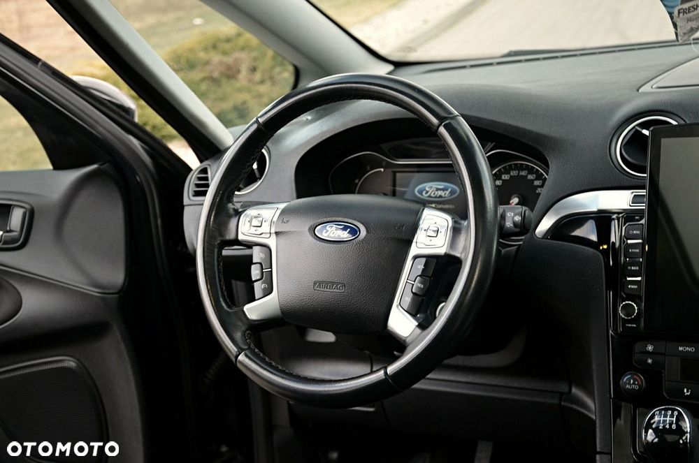 Ford S-Max - 19