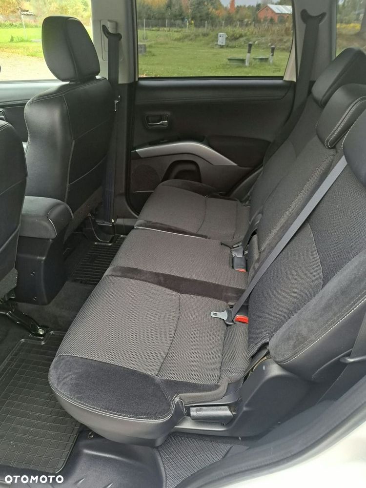 Mitsubishi Outlander 2011