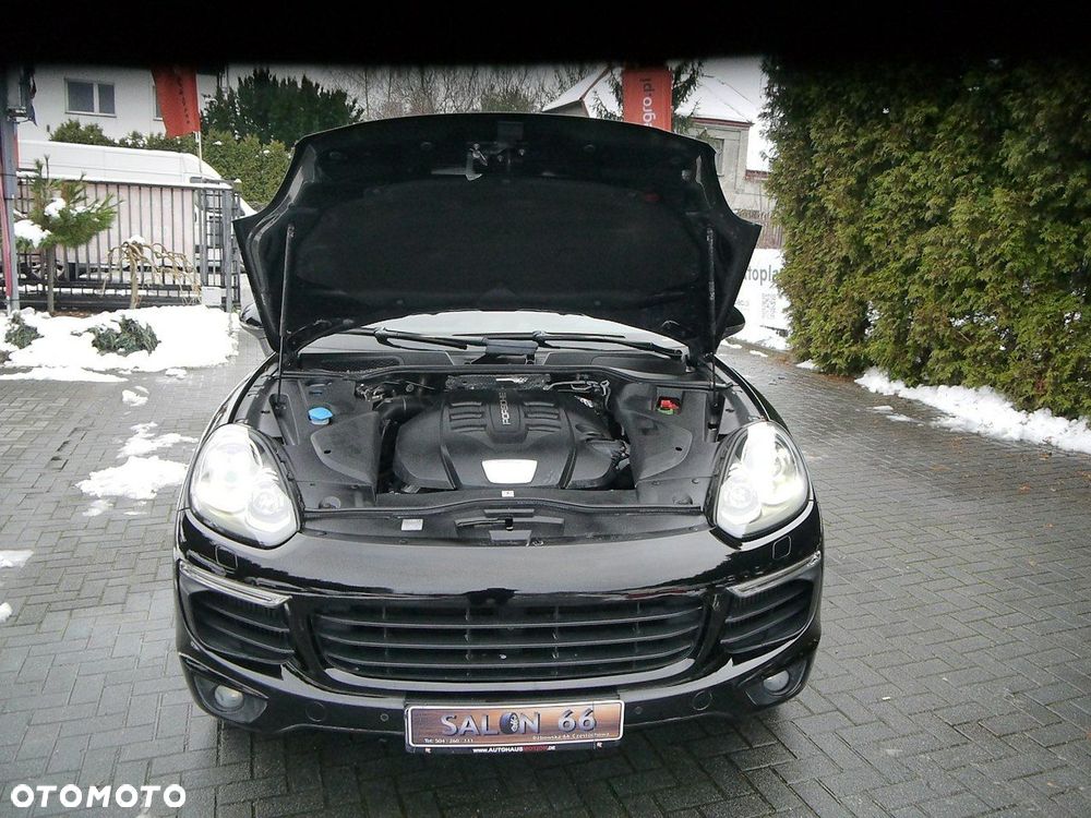 Porsche Cayenne - 14