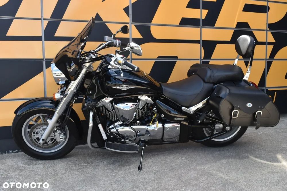 Suzuki Intruder - 8