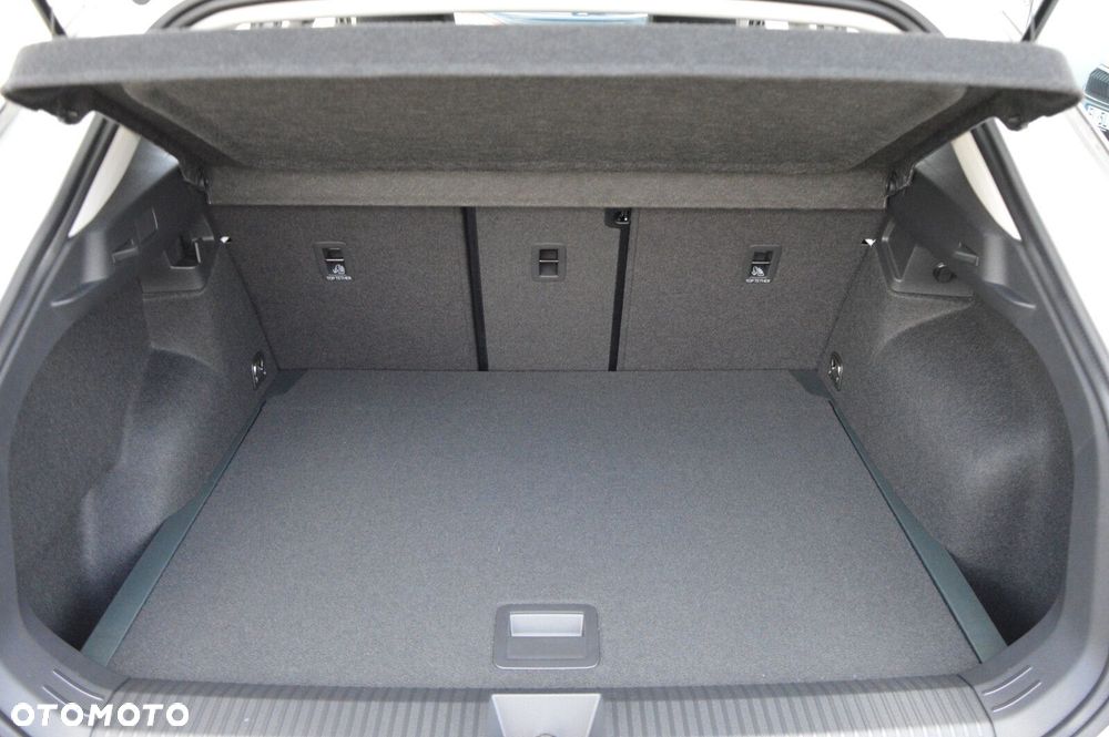 Volkswagen T-Roc - 30
