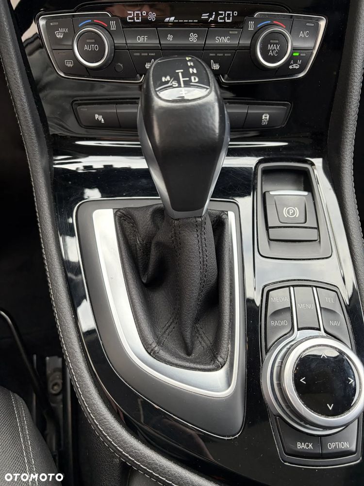 BMW Seria 2 220i Sport-Aut Sport Line - 25