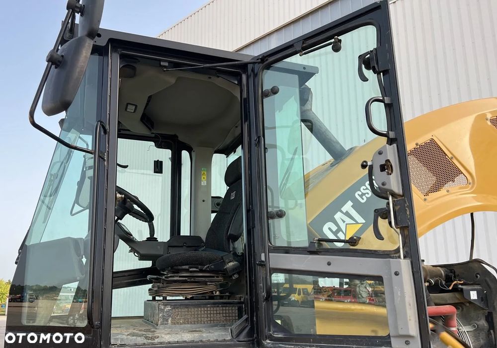 Caterpillar CAT CS68B Walec - 4