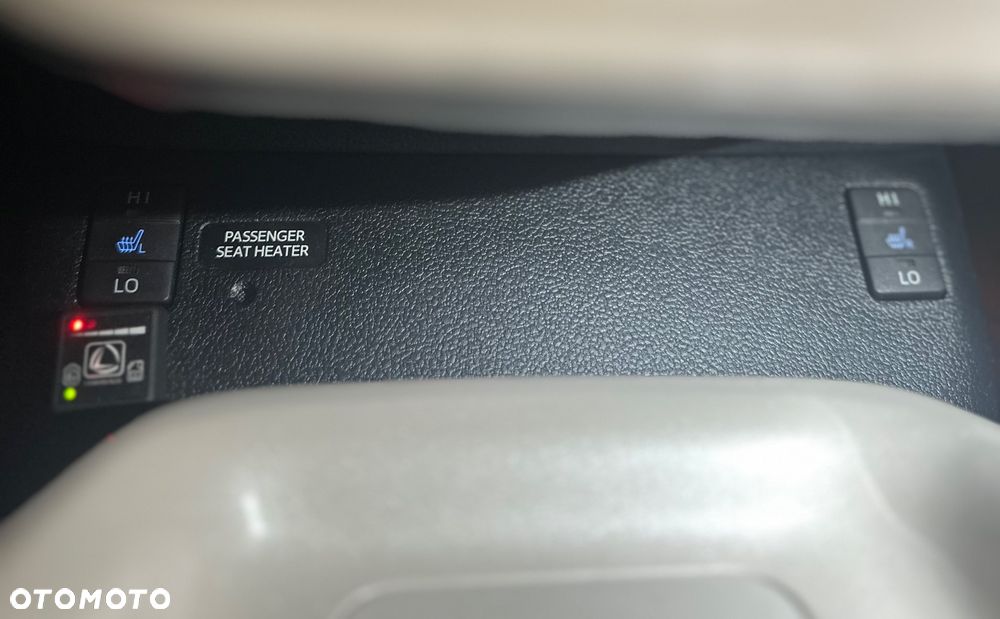 Toyota Prius 1.8 Hybrid Executive - 22