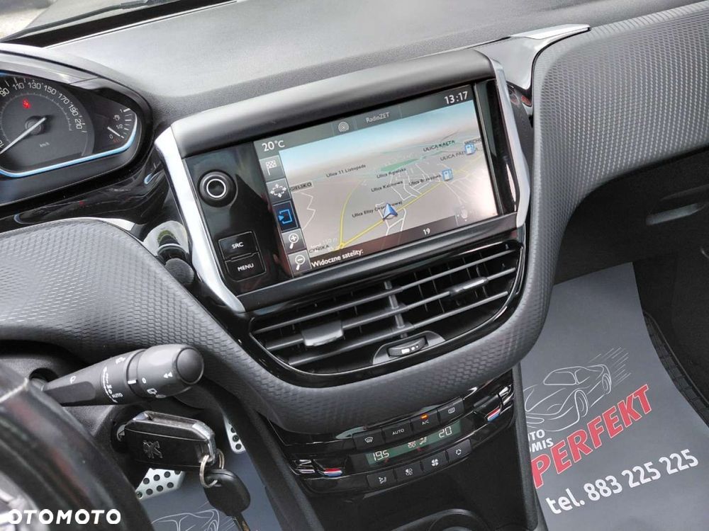 Peugeot 208 - 26