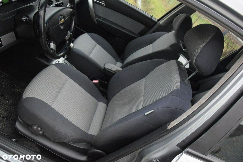 Chevrolet Aveo - 29