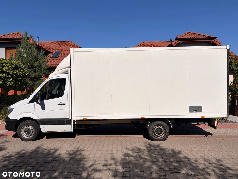 Mercedes-Benz Sprinter - 4