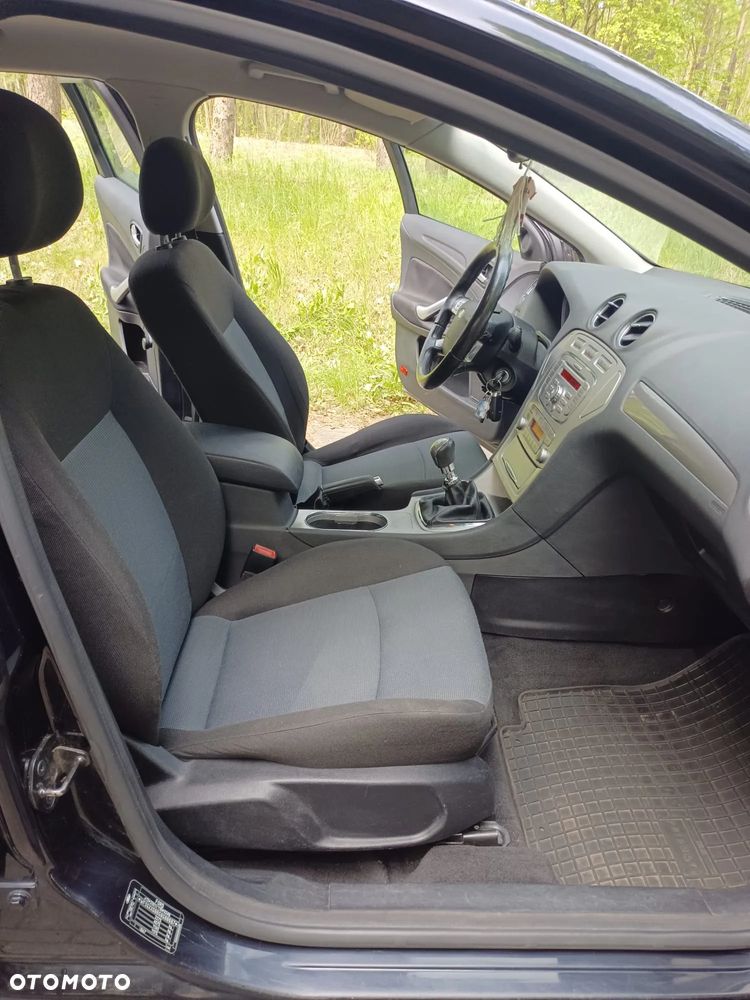 Ford Mondeo 2.0 TDCi Titanium - 18