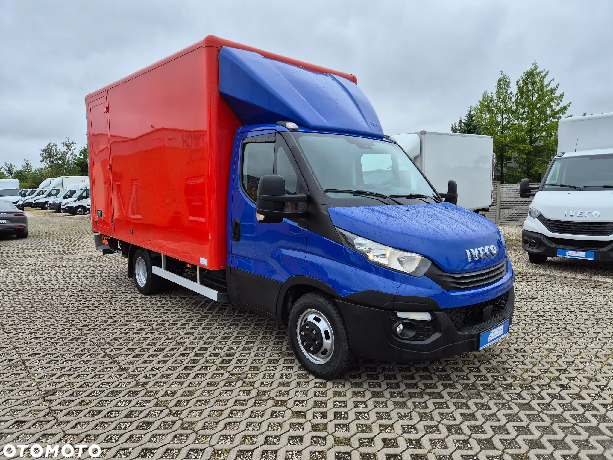 Iveco Daily 40C18 Hi-Matic 3.0 HPi, kontener 8PAL, winda 750KG - 3