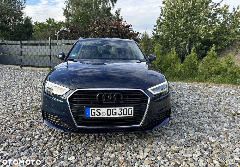 Audi A3 Sportback 2.0 TDI design - 11