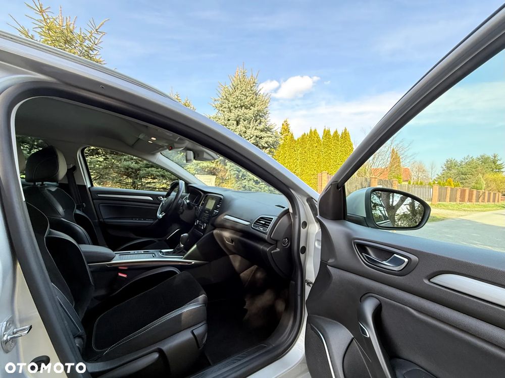 Renault Megane TCe 140 GPF EDC INTENS - 25
