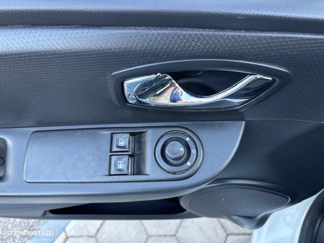 Renault Clio Sport Tourer 0.9 TCE Confort - 15
