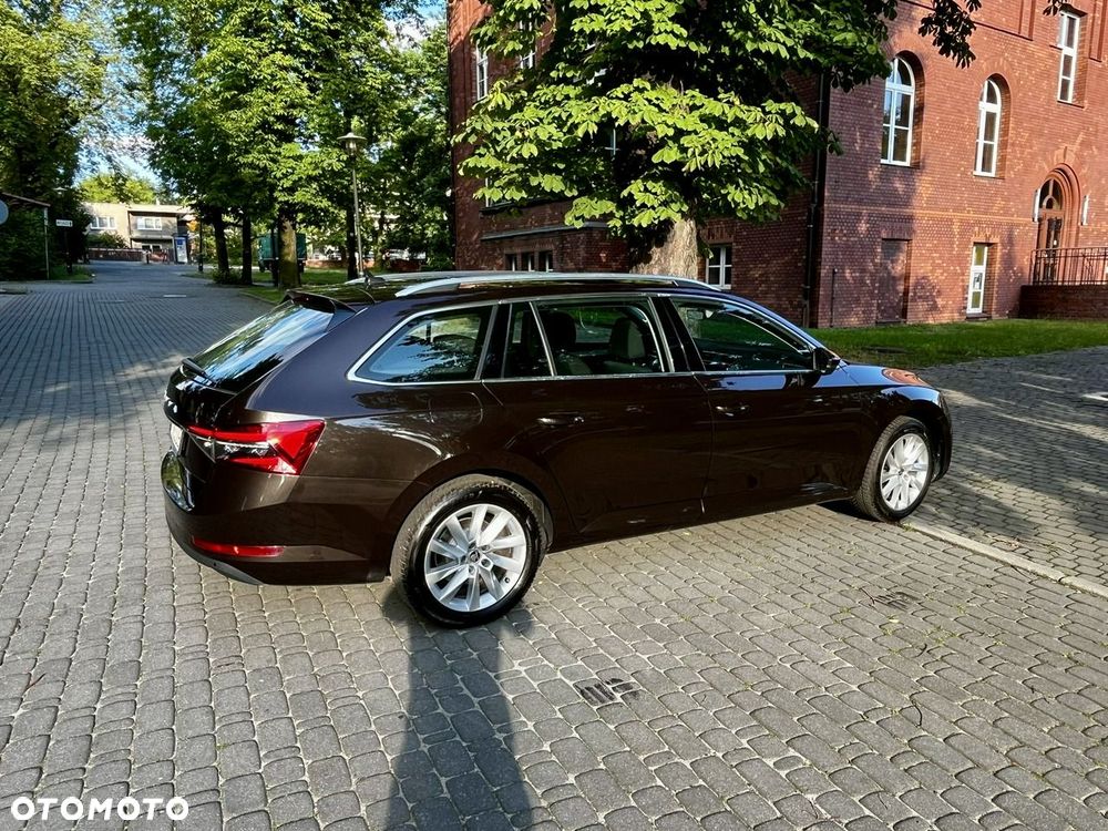 Skoda Superb 2.0 TDI SCR Ambition DSG - 33