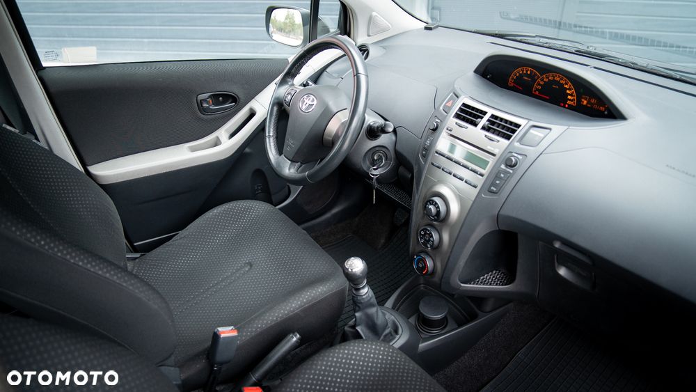 Toyota Yaris - 13