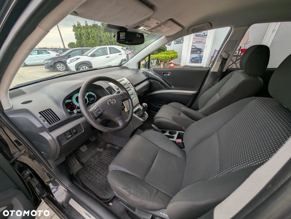 Toyota Corolla Verso 2.2 D-4D Sol Sport 7os - 33