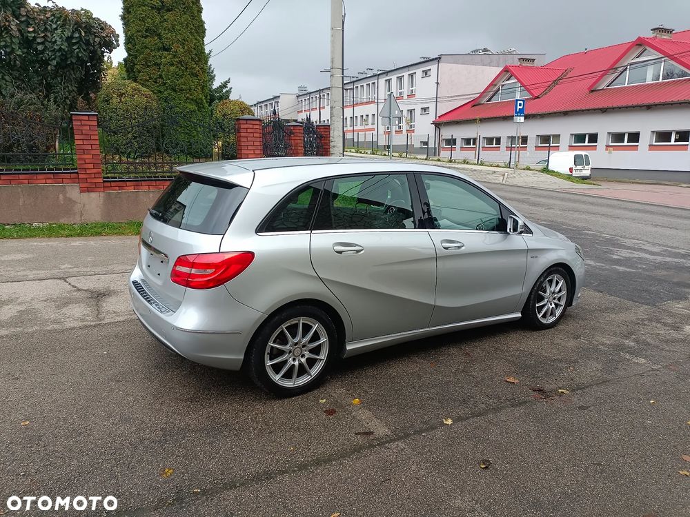 Mercedes-Benz Klasa B 180 BlueEFFICIENCY EDITION 1 - 6