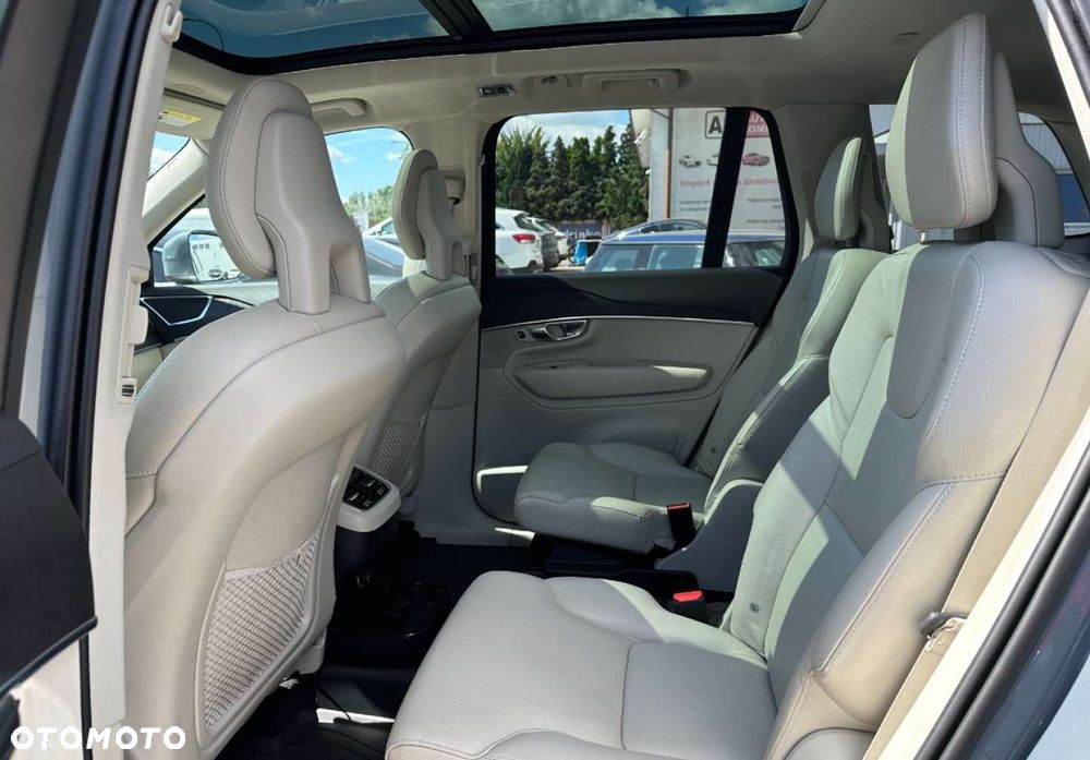 Volvo XC 90 - 19