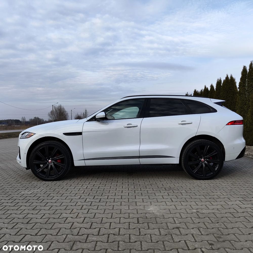 Jaguar F-Pace S AWD - 11