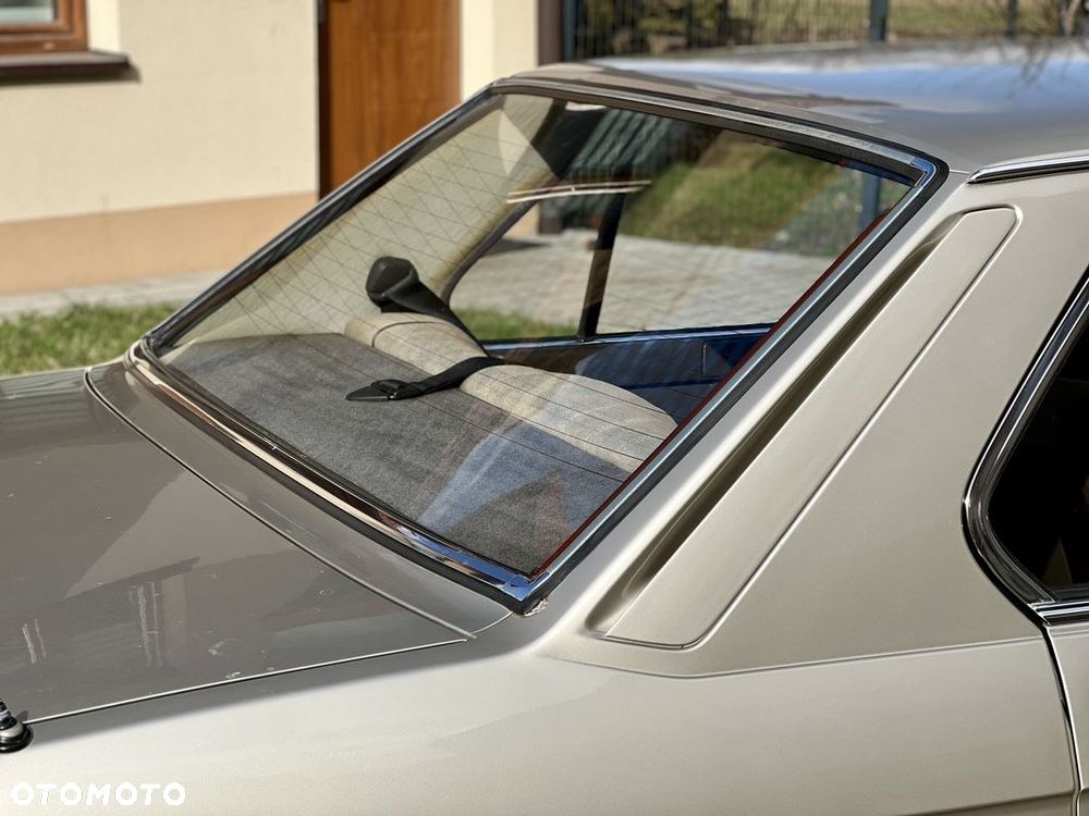 BMW Seria 5 525 e - 30