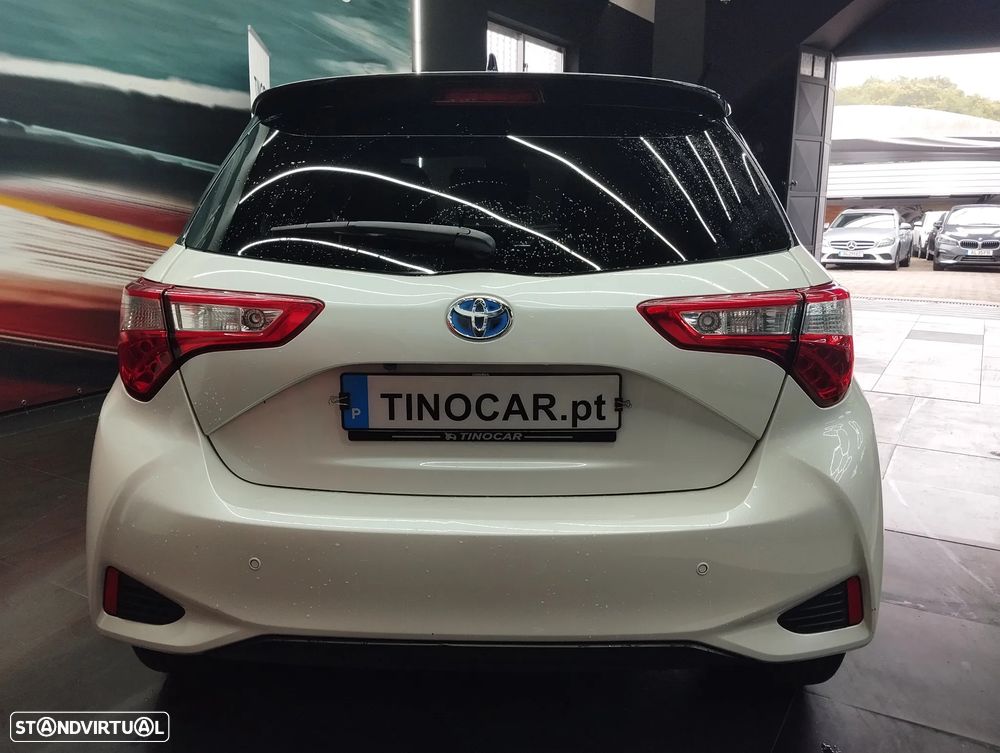 Toyota Yaris 1.5 HSD Square Collec.White - 11