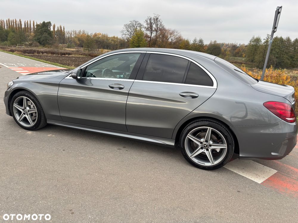 Mercedes-Benz C-Class 2017 photo 2