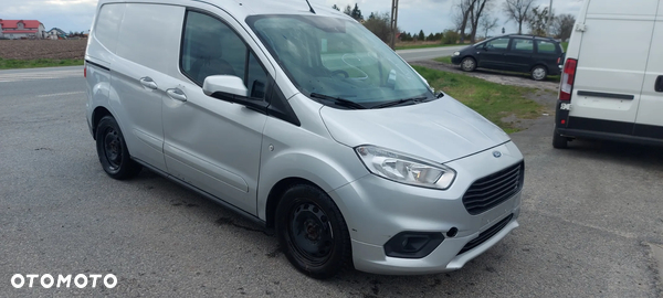 Ford TRANSIT COURIER