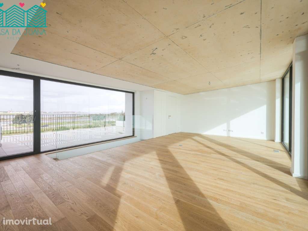 Apartamento T3 Duplex com Garagem na Praia da Barra - Grande imagem: 2/41