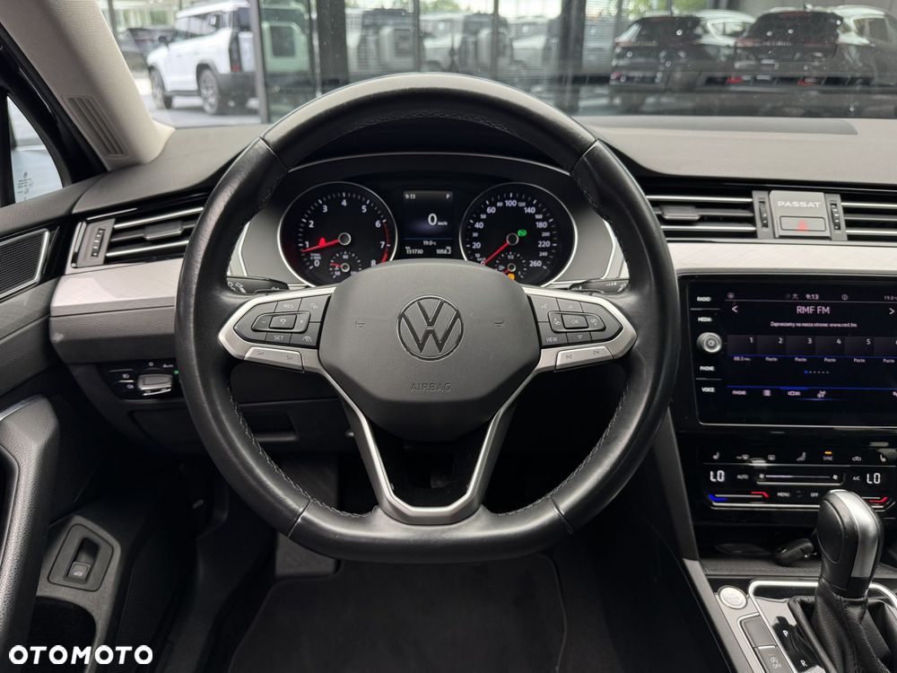 Volkswagen Passat - 17