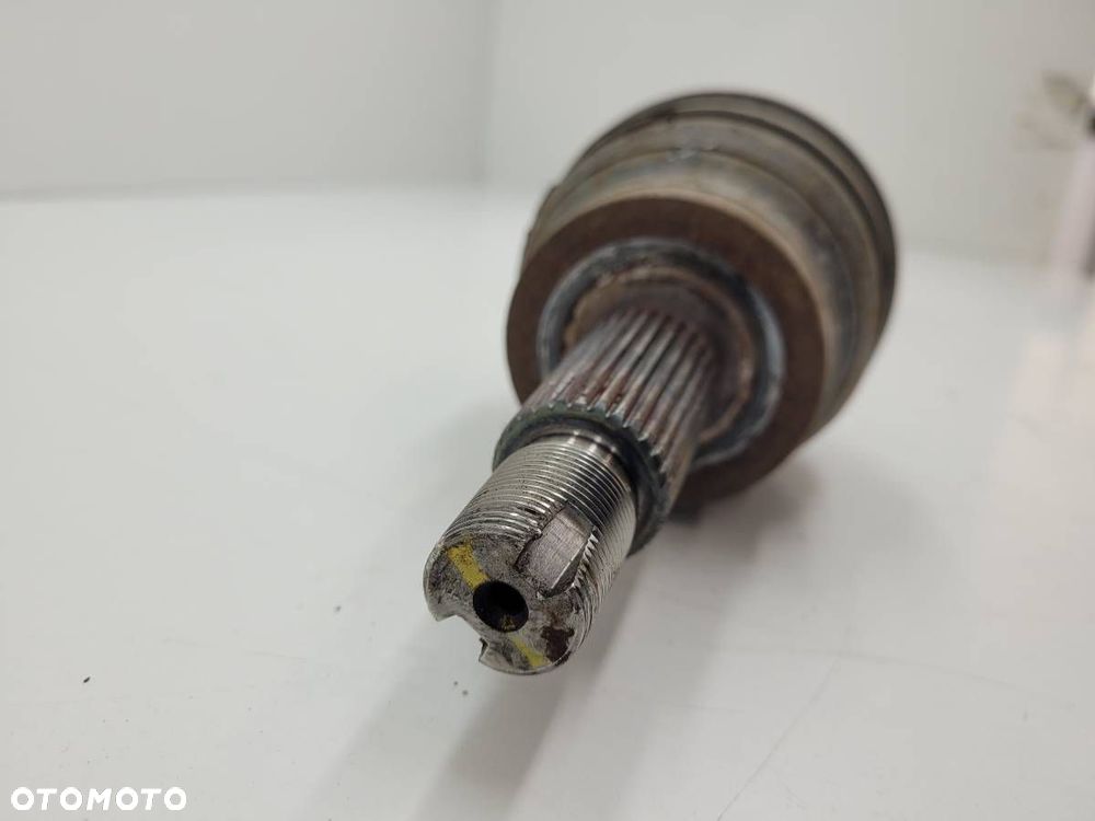 PÓŁOŚ PRZÓD PRZEDNIA PRAWA DŁUGA AUTOMAT KIA SOERNTO IV 49501P2050 - 2