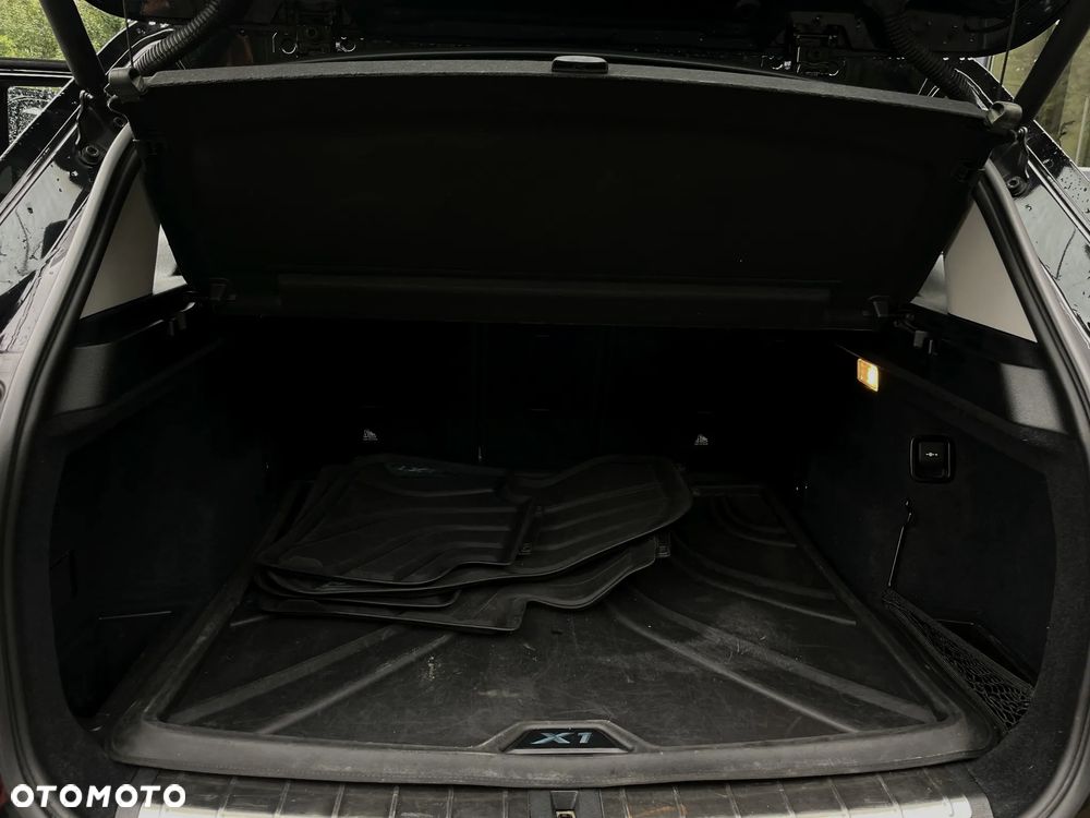BMW X1 xDrive20i - 34