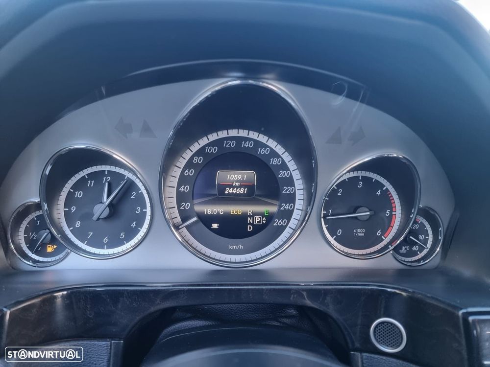 Mercedes-Benz E 200 - 10