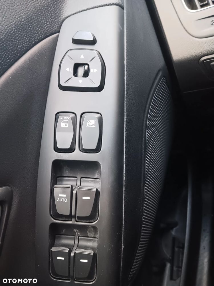 Hyundai ix35 1.7 CRDi Premium 2WD - 22