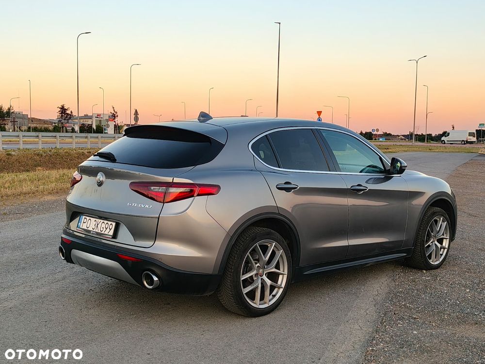 Alfa Romeo Stelvio - 3