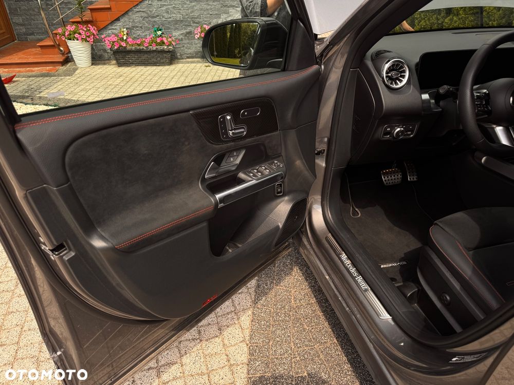 Mercedes-Benz GLB 220 d 4-Matic AMG Line 8G-DCT - 21