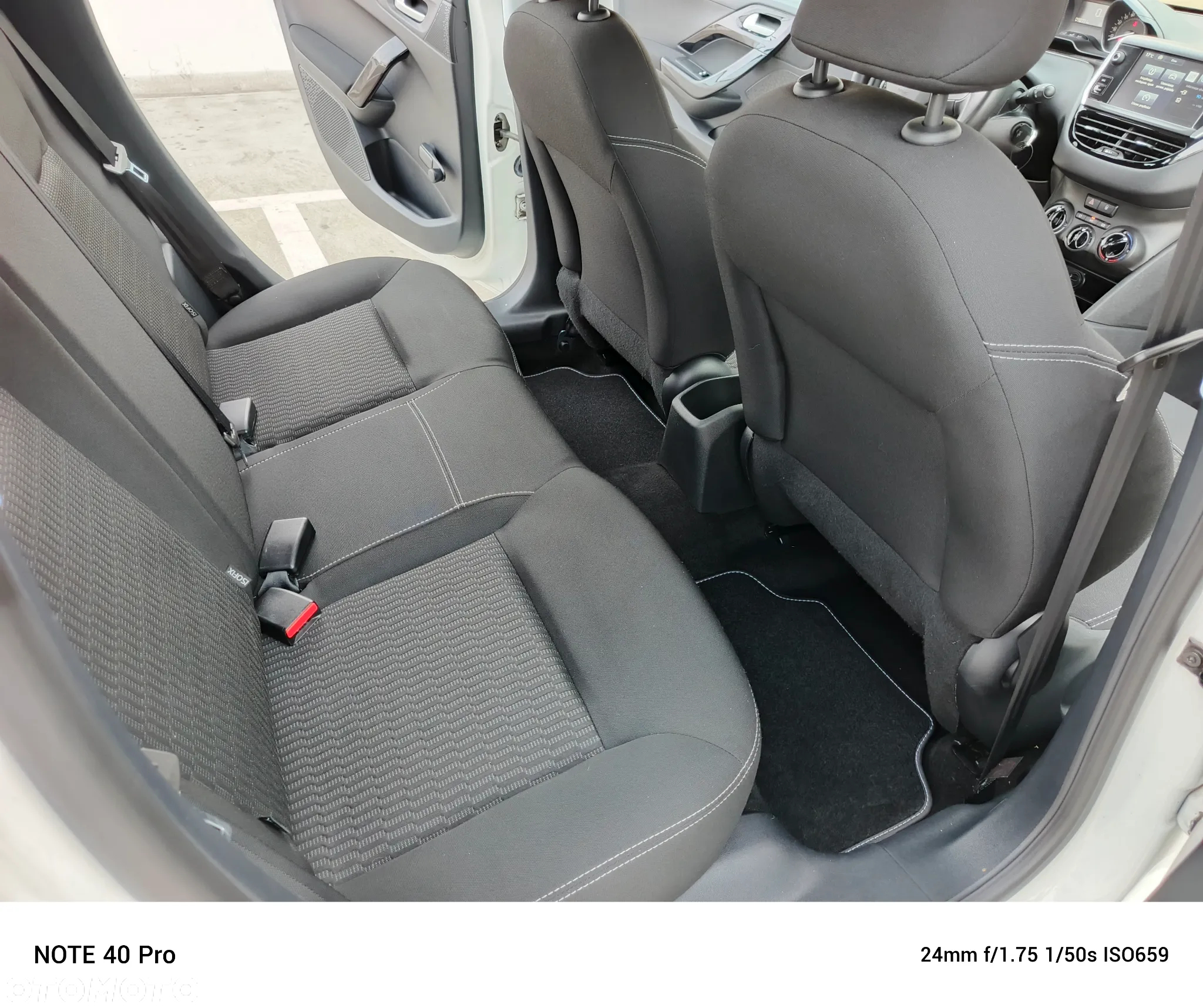 Peugeot 208 1.2 PureTech GPF Allure S&S - 17