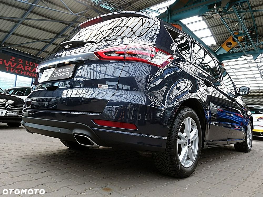 Ford S-Max - 11