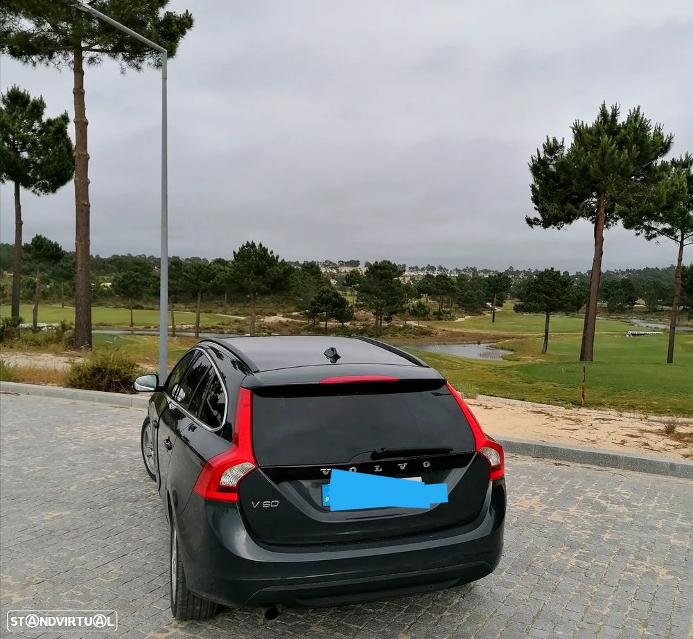 Volvo V60 1.6 D2 Momentum Eco - 3
